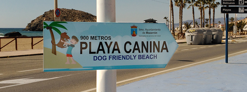 Señal idicativa de playa canina